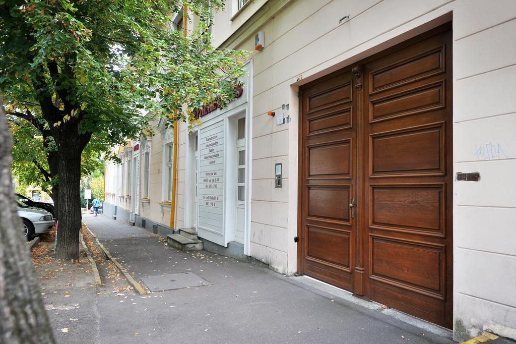 Enjoy Apartman Eger Exterior photo