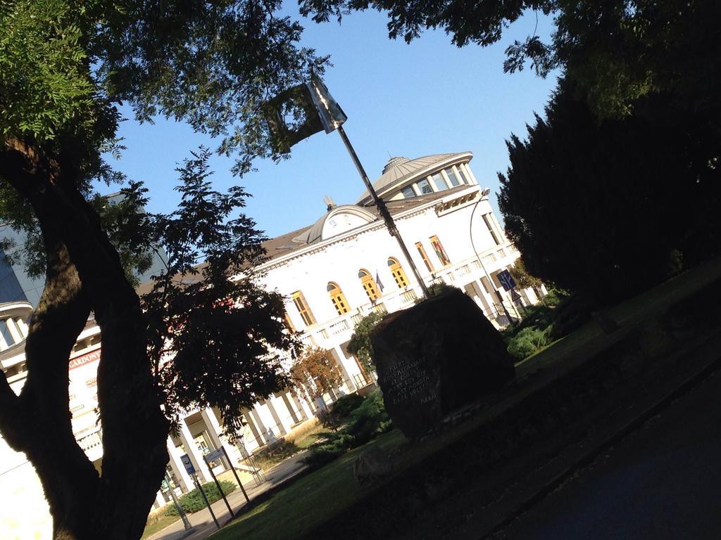Enjoy Apartman Eger Exterior photo